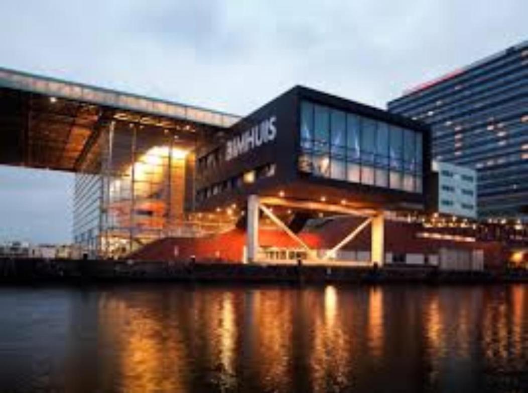 Private Guesthouse Bnb The Waterhouse Houseboat Amsterdam Ngoại thất bức ảnh